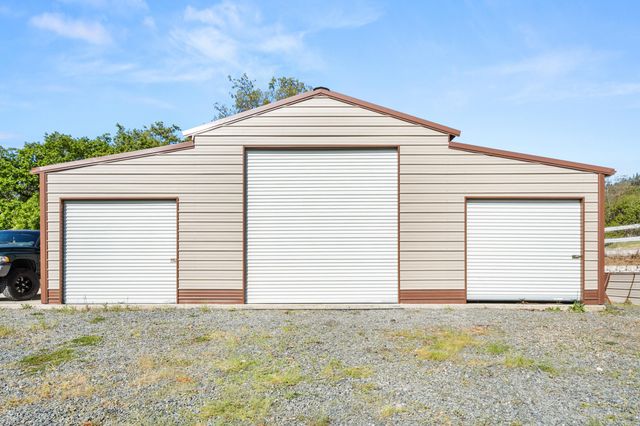 3583 Ross Lane, Central Point, OR 97502