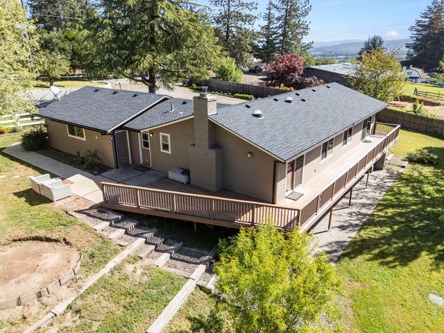 3583 Ross Lane, Central Point, OR 97502