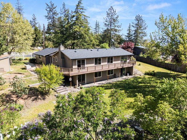 3583 Ross Lane, Central Point, OR 97502
