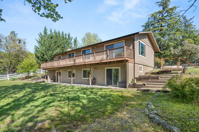 3583 Ross Lane, Central Point, OR 97502