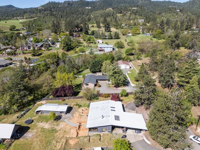 3583 Ross Lane, Central Point, OR 97502