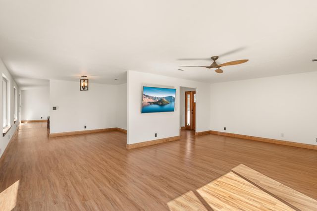 3583 Ross Lane, Central Point, OR 97502