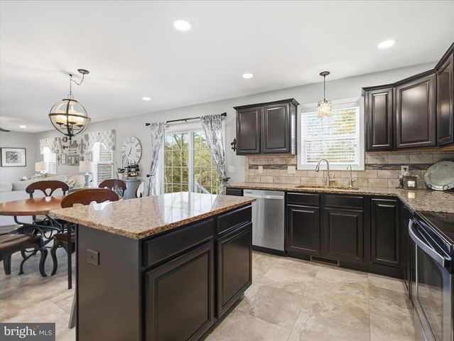 1356 EMILYS CT, Greencastle, PA 17225