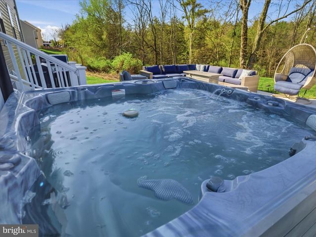1356 EMILYS CT, Greencastle, PA 17225