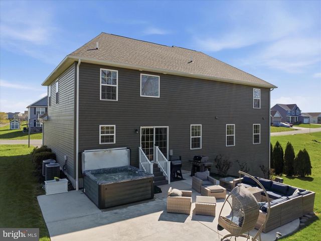 1356 EMILYS CT, Greencastle, PA 17225