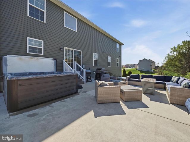 1356 EMILYS CT, Greencastle, PA 17225