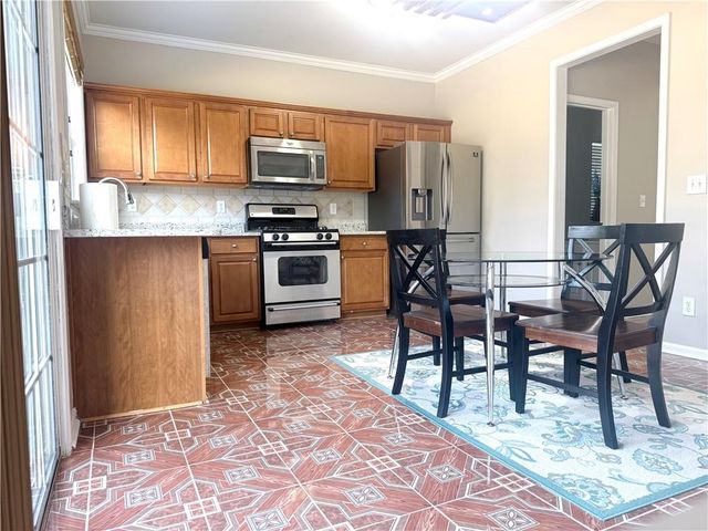 8965 Friarbridge Drive, Suwanee, GA 30024