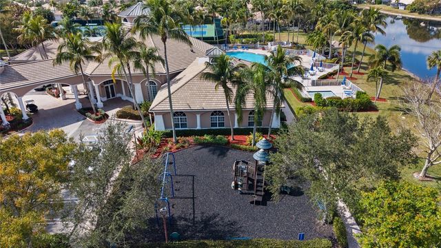 8400 NICHOLLS POINT, West Palm Beach, FL 33411