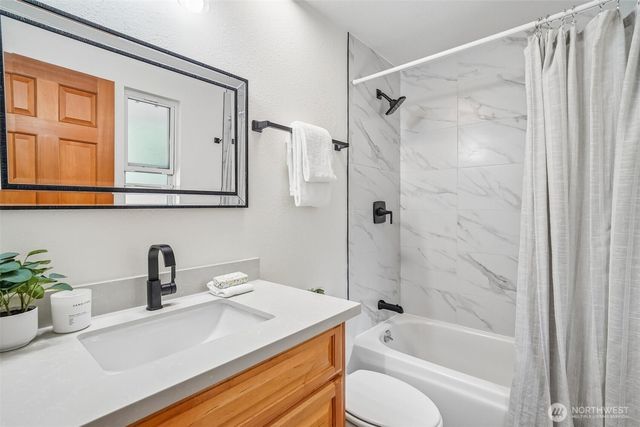10132 NE 144th Place, Kirkland, WA 98034