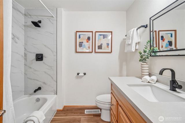 10132 NE 144th Place, Kirkland, WA 98034