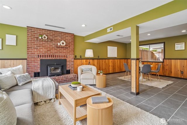 10132 NE 144th Place, Kirkland, WA 98034