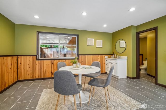 10132 NE 144th Place, Kirkland, WA 98034
