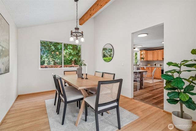 10132 NE 144th Place, Kirkland, WA 98034