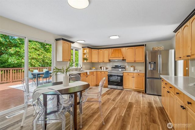 10132 NE 144th Place, Kirkland, WA 98034