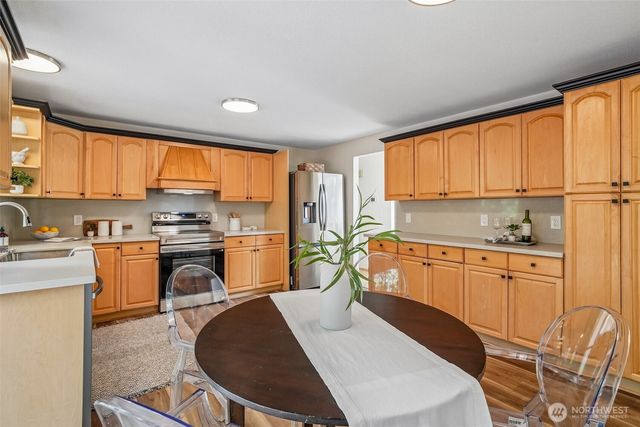 10132 NE 144th Place, Kirkland, WA 98034