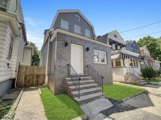94 Washington Ave, Irvington Twp., NJ 07111