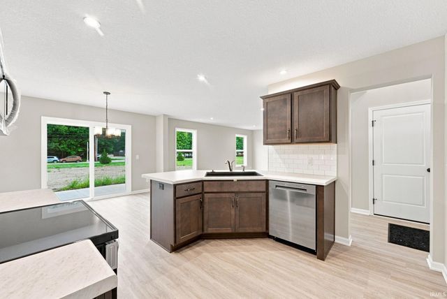 1394 Jesters Court, Kendallville, IN 46755