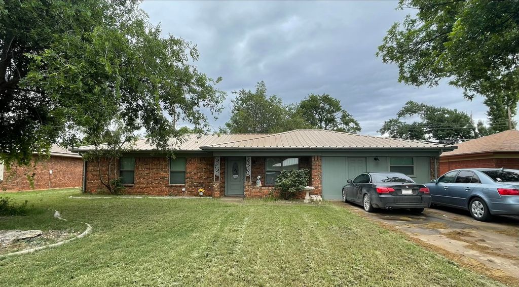 Image 1 of property listing at 226 Nottingham Trail, San Angelo, TX 76901