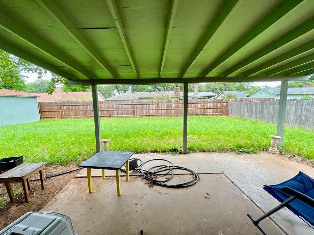 Image 13 of property listing at 226 Nottingham Trail, San Angelo, TX 76901