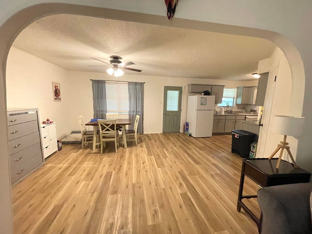 Image 3 of property listing at 226 Nottingham Trail, San Angelo, TX 76901
