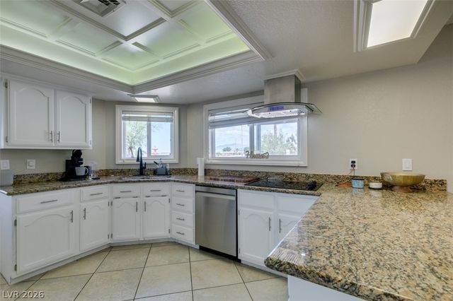 892 North Hollywood Boulevard, Las Vegas, NV 89110