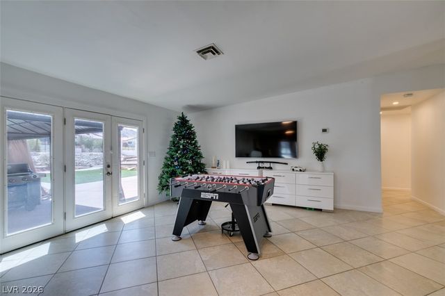 892 North Hollywood Boulevard, Las Vegas, NV 89110
