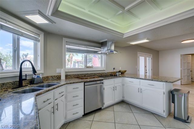 892 North Hollywood Boulevard, Las Vegas, NV 89110