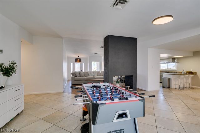 892 North Hollywood Boulevard, Las Vegas, NV 89110