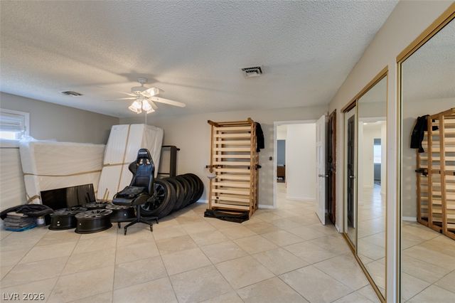 892 North Hollywood Boulevard, Las Vegas, NV 89110