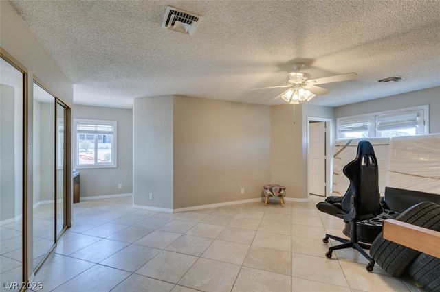 892 North Hollywood Boulevard, Las Vegas, NV 89110
