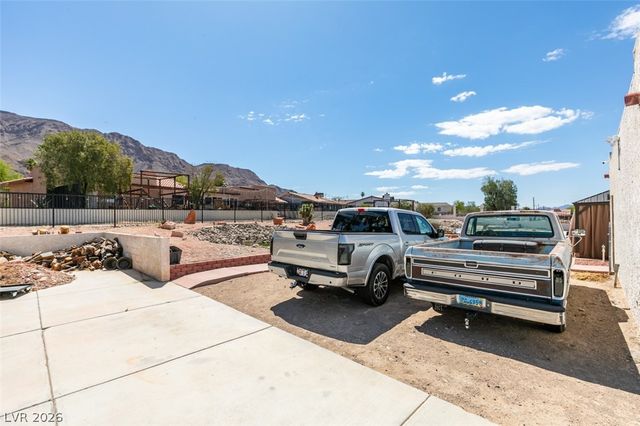 892 North Hollywood Boulevard, Las Vegas, NV 89110