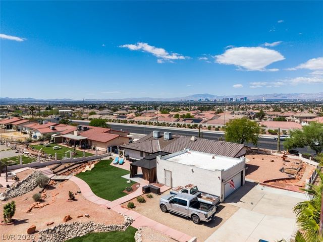 892 North Hollywood Boulevard, Las Vegas, NV 89110