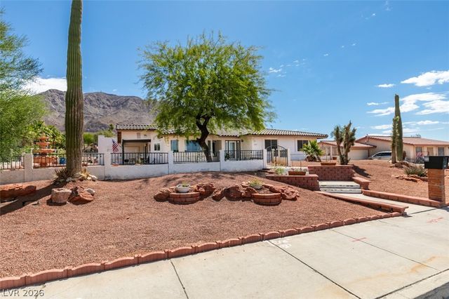 892 North Hollywood Boulevard, Las Vegas, NV 89110
