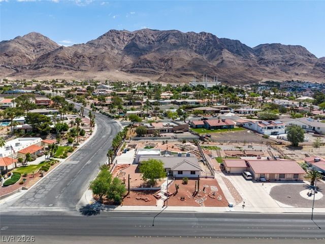 892 North Hollywood Boulevard, Las Vegas, NV 89110