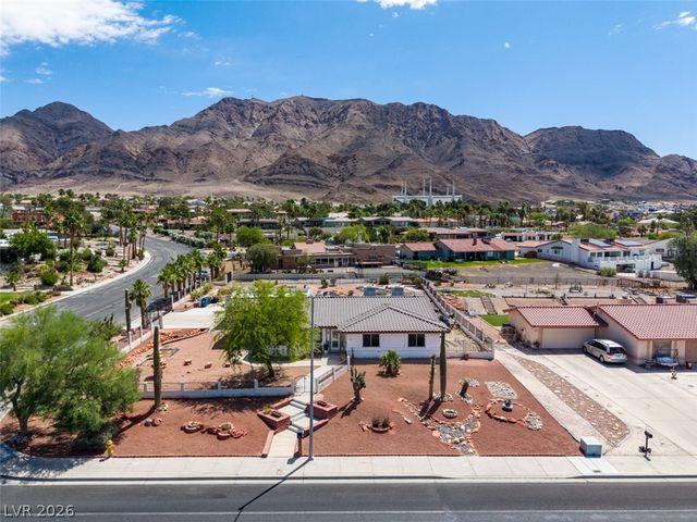 892 North Hollywood Boulevard, Las Vegas, NV 89110