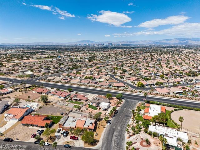 892 North Hollywood Boulevard, Las Vegas, NV 89110