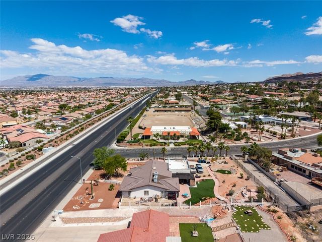 892 North Hollywood Boulevard, Las Vegas, NV 89110