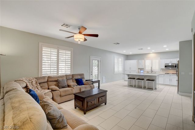 1036 Painted Daisy Avenue, Henderson, NV 89074