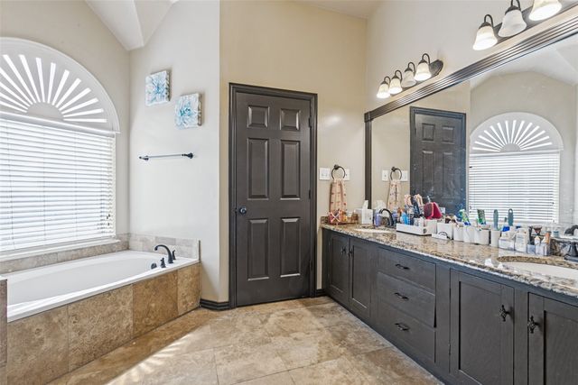 2314 Balleybrooke Drive, Lewisville, TX 75077