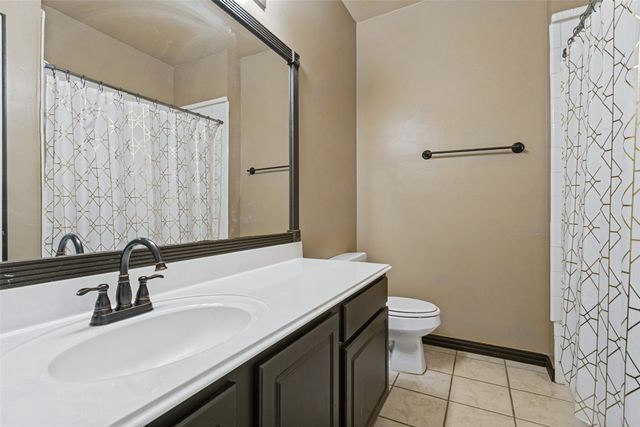 2314 Balleybrooke Drive, Lewisville, TX 75077