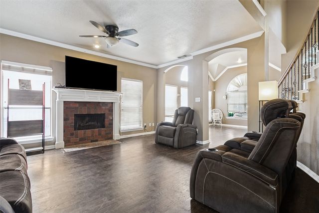 2314 Balleybrooke Drive, Lewisville, TX 75077