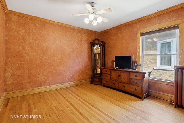 4025 N Menard Avenue, Chicago, IL 60634