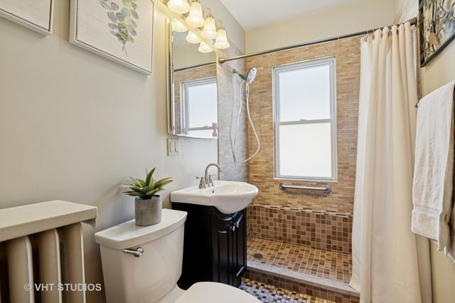 4025 N Menard Avenue, Chicago, IL 60634