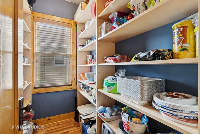 4025 N Menard Avenue, Chicago, IL 60634