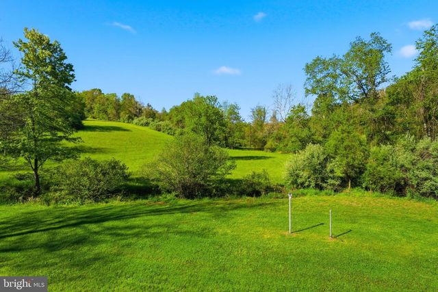 24 SUNDOWN LN, Boston, VA 22713