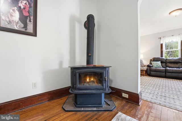 24 SUNDOWN LN, Boston, VA 22713