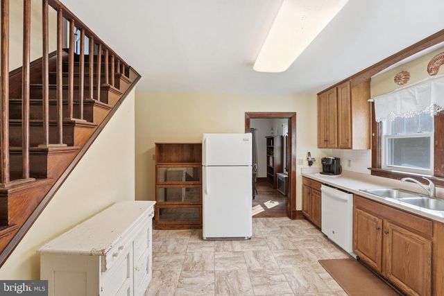 24 SUNDOWN LN, Boston, VA 22713