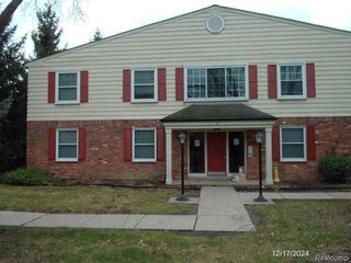 761 W MAPLE Road 54, Clawson, MI 48017