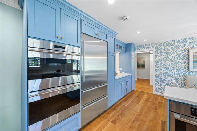 35 Tulip Court, Burlingame, CA 94010