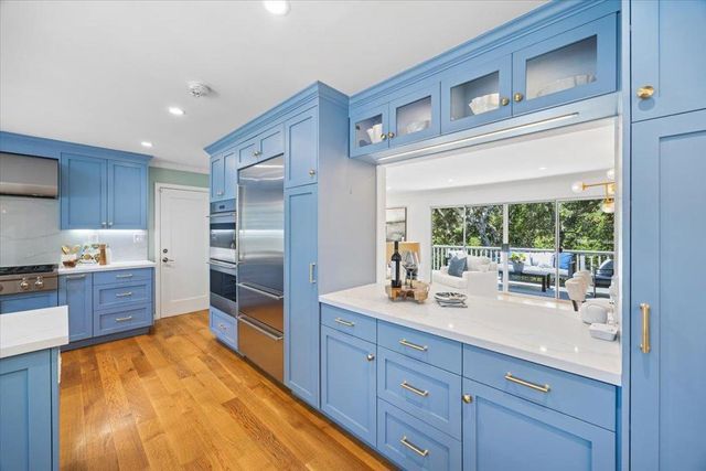 35 Tulip Court, Burlingame, CA 94010
